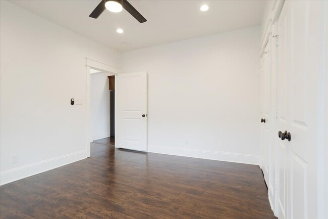 Building Photo - 805 W Owings St