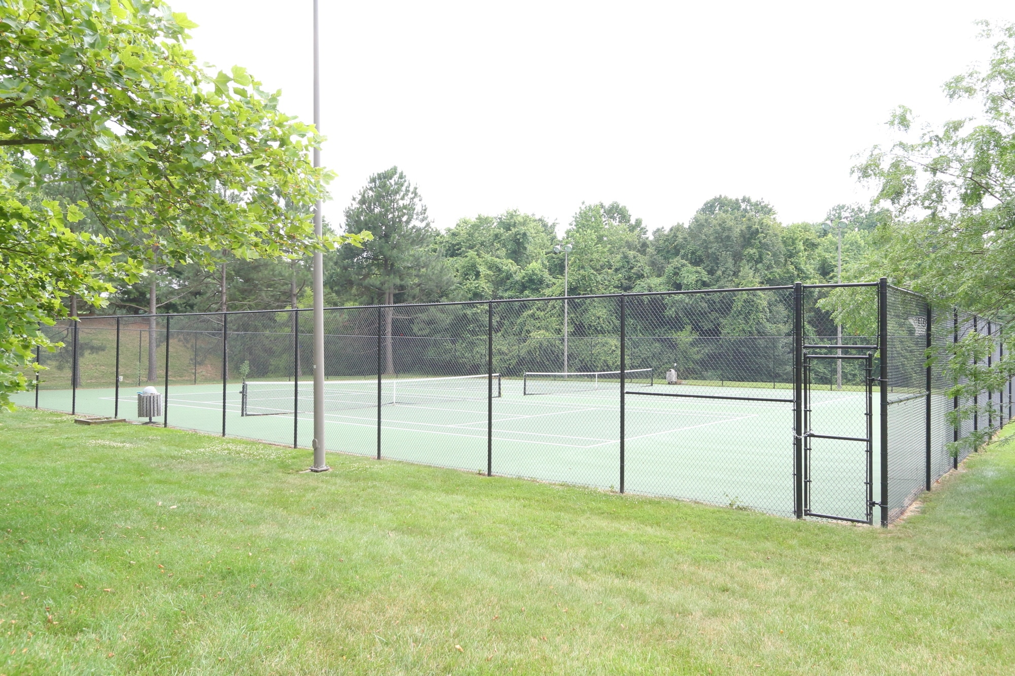 23 tennis courts - 13619 Orchard Dr