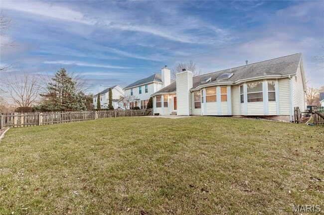 Building Photo - Stunning 3 Bed 3 Bath Ranch In Chesterfiel...