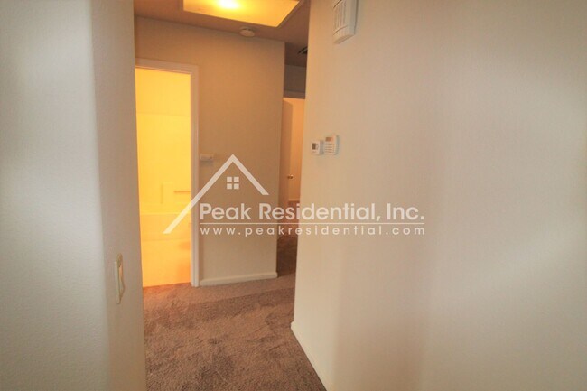 Building Photo - Nice 3bd/2ba House with 2 Car Garage near Bell & Rio Linda Blvd