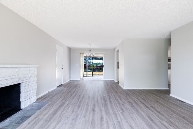 Building Photo - Remodeled 3 Bedroom Rambler Situated on a ...