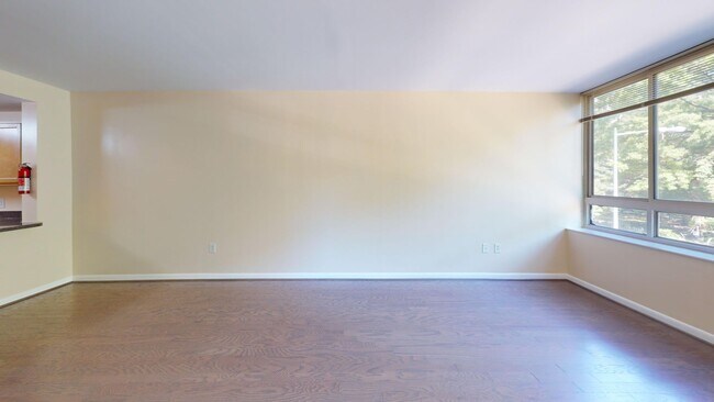 Building Photo - 350 G St SW