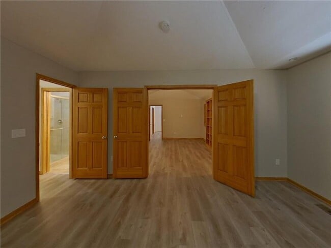 Building Photo - 16740 N Manor Rd