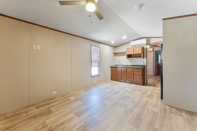 Building Photo - 720 Pritchett Ln