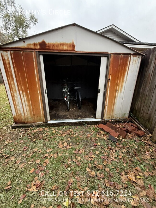 Building Photo - 12 Tammy's Cir