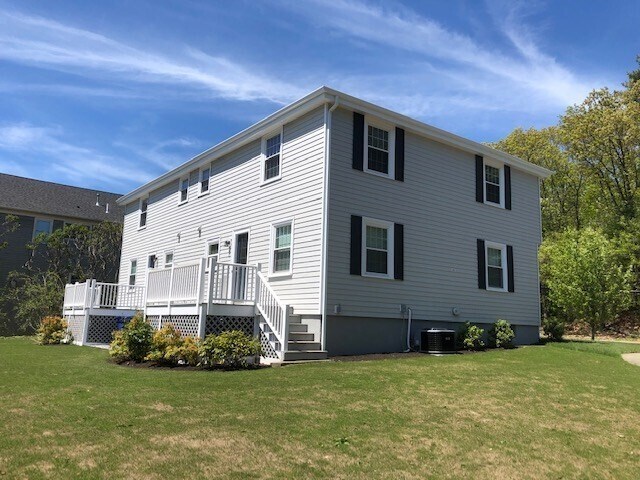 Building Photo - 286 Lagrange St