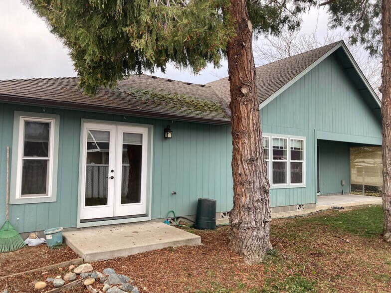 Rear and 2 Patios - 1023 Rainwood Ln