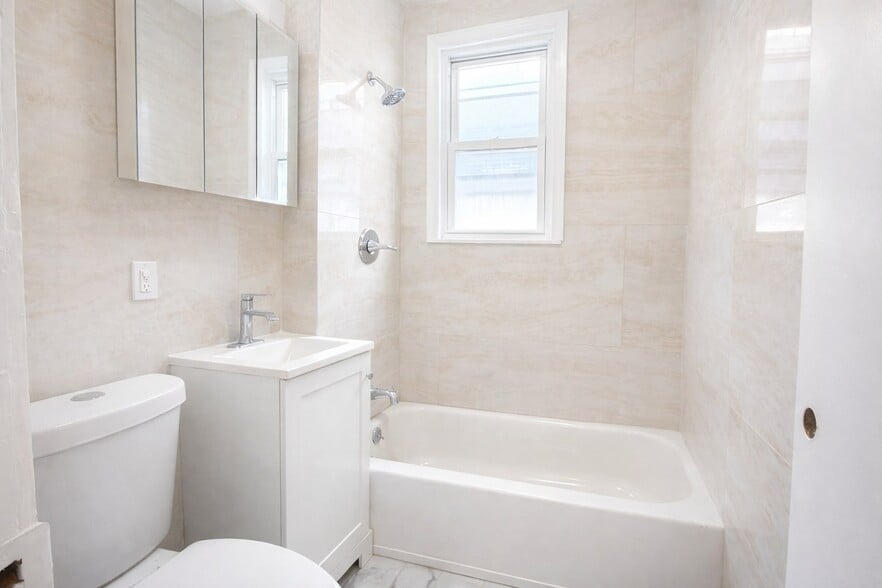 Bathroom - 202 S Stiles St