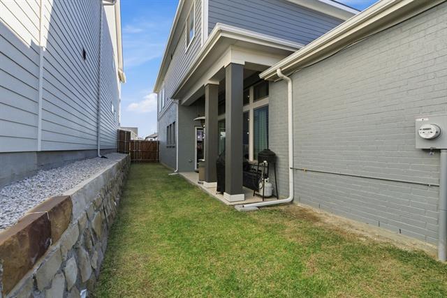 Building Photo - 14404 Balmoral Pl