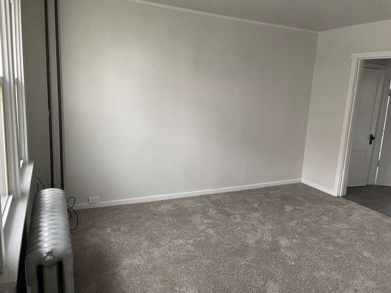 Building Photo - 36 Lincoln Ave