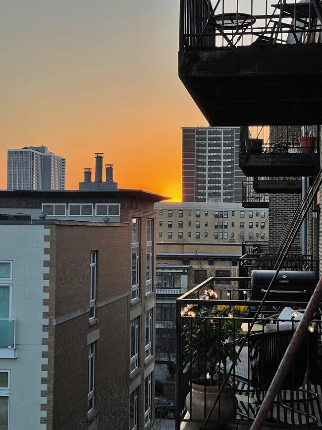 Building Photo - Sheridan