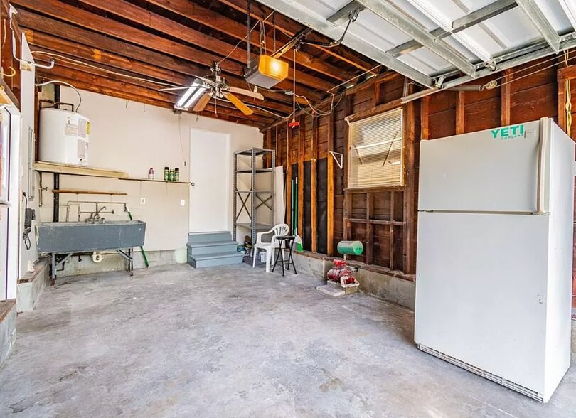 Garage - 4012 21st St N