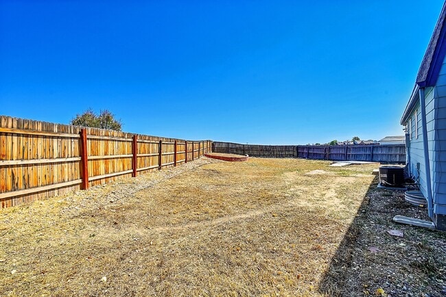 Building Photo - $2,495.00, 3 bed, 2 bath located in Westminster.