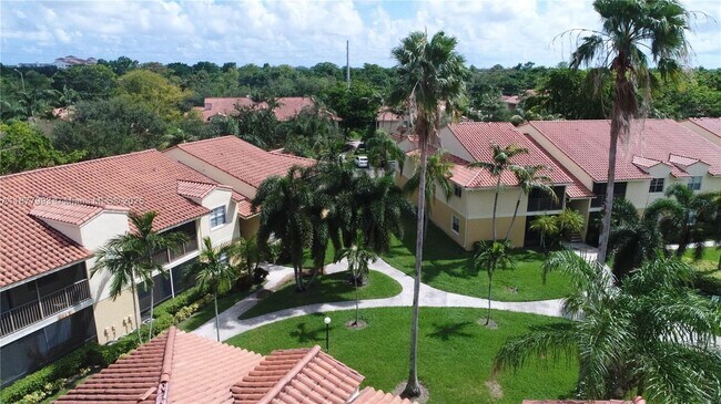 Building Photo - 1227 SW 46th Ave