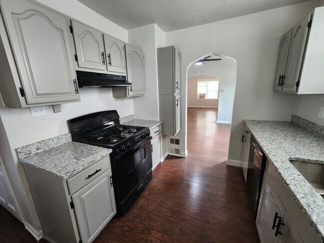 Building Photo - Updated 3BR Home Near Pittsburgh