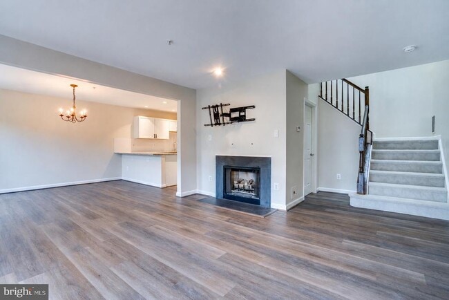 Building Photo - 4307 Chariot Ct