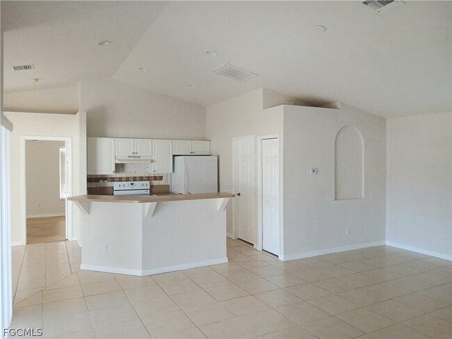 Building Photo - 1012 SW 35th Terrace