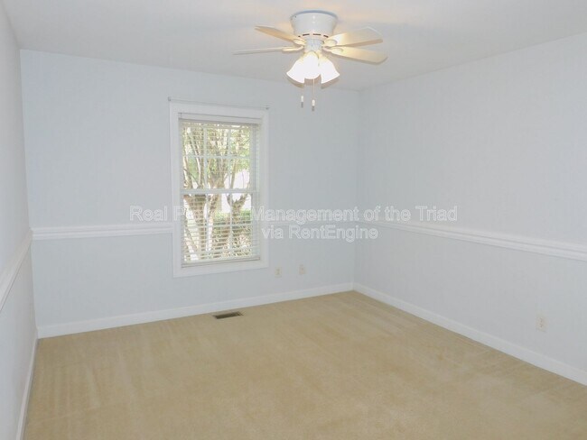 Building Photo - 2804 Mitchell Wood Dr