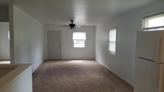 Building Photo - 348 Sutherland Ave