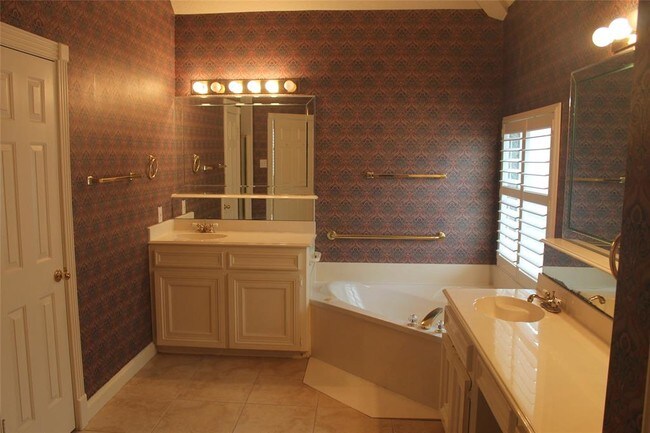 Building Photo - 1314 Parkway Ct