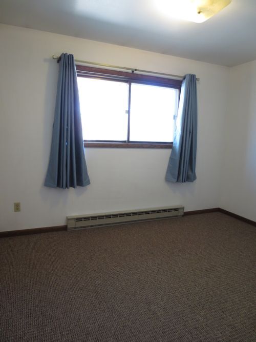 Unit 4 Bedroom - 300 Ashland St