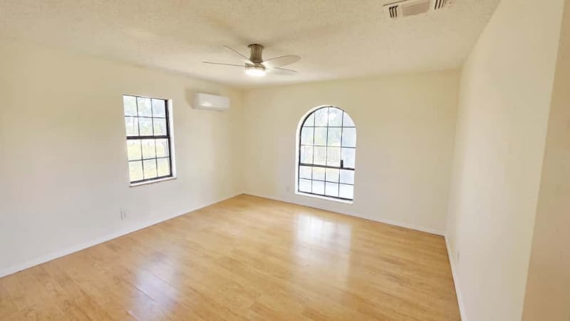 Building Photo - 500 W 47th St