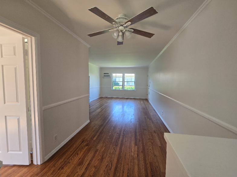 Building Photo - 13644 Leadwell St