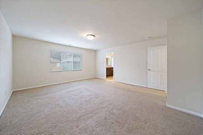 Building Photo - 3119 Harrier St NE