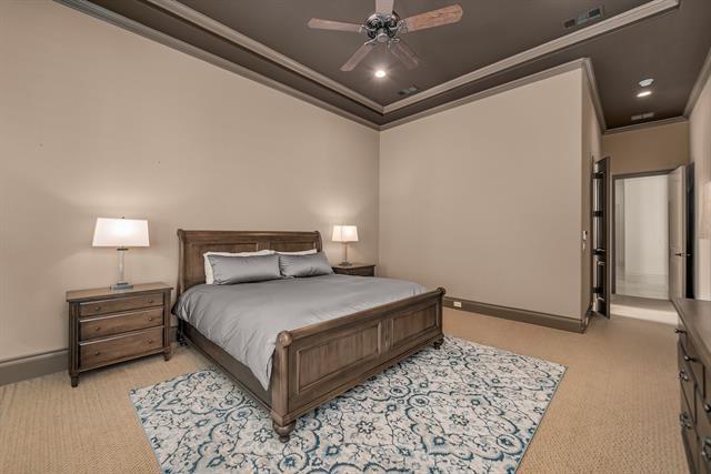 Building Photo - 6049 Arrowhead Dr