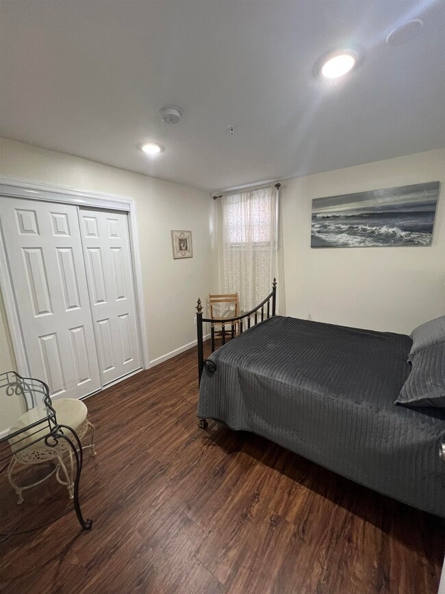 Building Photo - 5700 Broadway