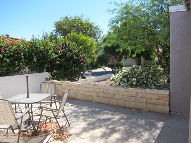 Building Photo - 54865 Avenida Vallejo