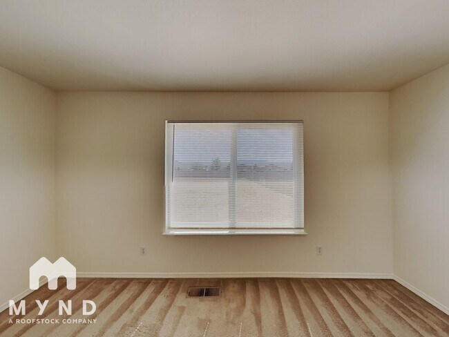 Building Photo - 2172 Rockin Robin Dr