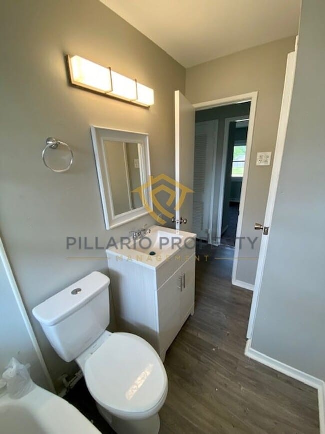 Building Photo - Updated Style Ranch House in Anderson with 3 Bedrooms and 1 Bathroom is Available NOW!