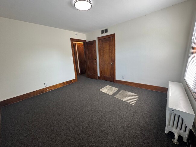 Building Photo - 1728 S 6th St