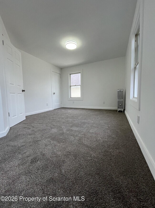 Building Photo - 1139 Sanderson Ave