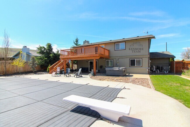 Building Photo - FURNISHED: 5 Bedroom, 2 Bath Home in Kennewick