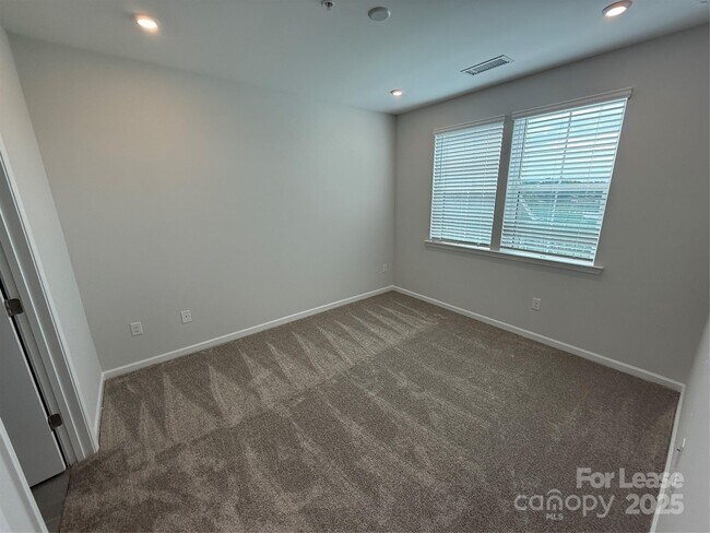 Building Photo - 4455 Reed Crk Dr