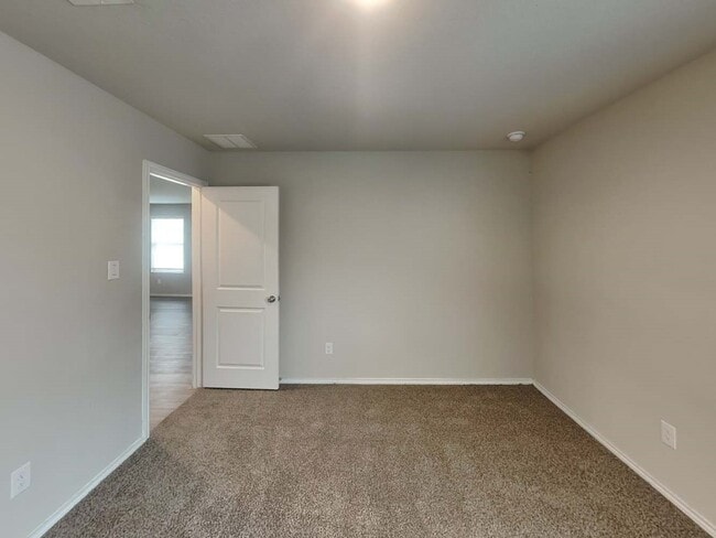 Building Photo - 10511 Varmus Dr