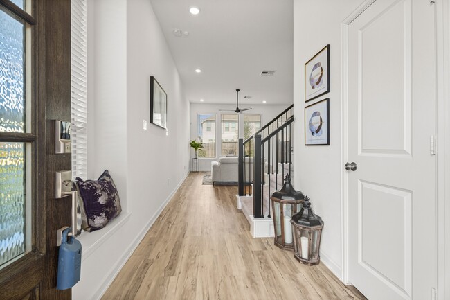 Building Photo - 4103 Balboa Dr