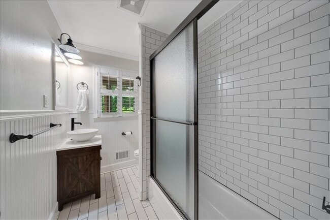 Building Photo - 5592 Colton Dr NE