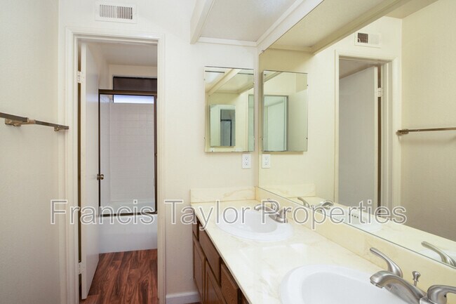 Building Photo - 3209 Avenida Hacienda