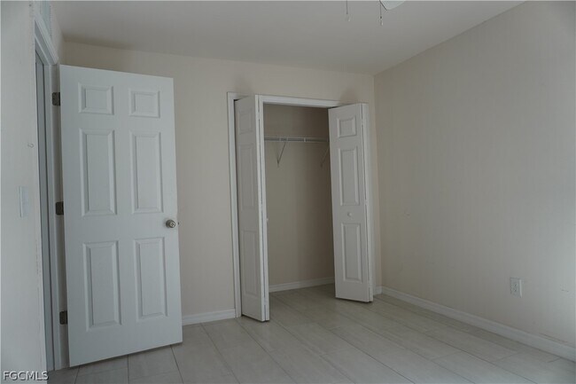 Building Photo - 4351 Country Club Blvd