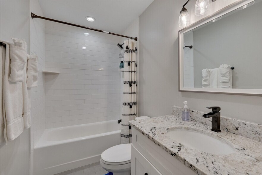 Building Photo - 1012 Glenco Rd