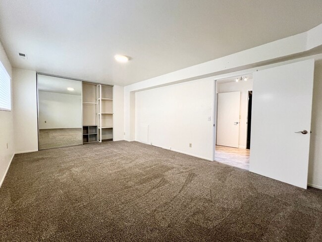Building Photo - Spacious 4-Bed, 3-Bath Single-Family Home ...