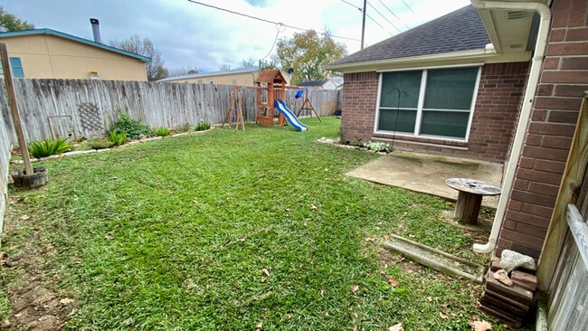 Building Photo - 3130 Birchleaf Dr
