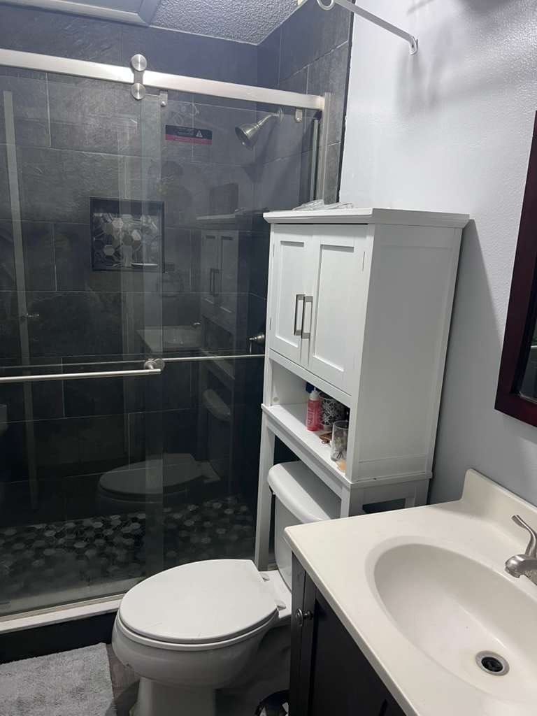 2nd Bathroom - 327 Lake Placid Ct