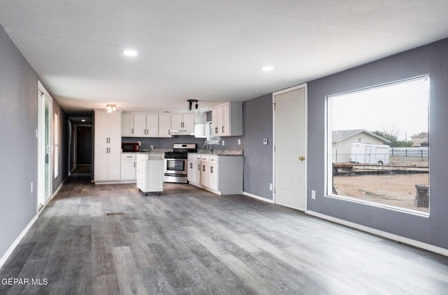 Building Photo - 14741 Bocalusa Ave