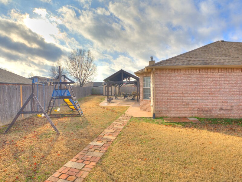 Building Photo - 14905 East 88th St N