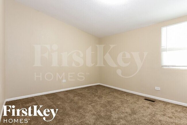 Building Photo - 542 Oak St