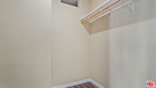 Building Photo - 13842 Hamlin St